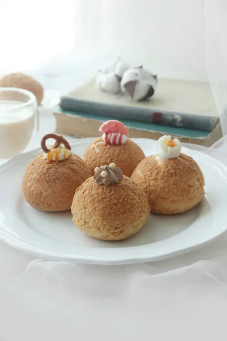 Best Choux Au Craquelin In Klang Valley: Indulge In Crispy Cream Puffs Delight 12 Happy Choux Box