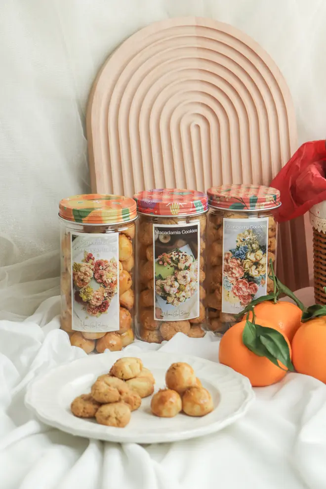 Usher In Prosperity With Mmg Patisserie'S Chinese New Year Delicacies 38 Dragon'S Fortune Cookie Gift Basket