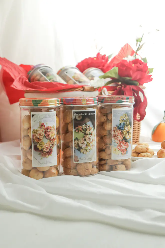 Usher In Prosperity With Mmg Patisserie'S Chinese New Year Delicacies 43 Dragon'S Fortune Cookie Gift Basket