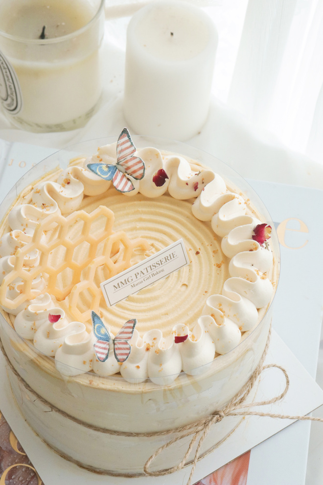 Malaysia Day Special – Apam Balik Medovik Honey Cake