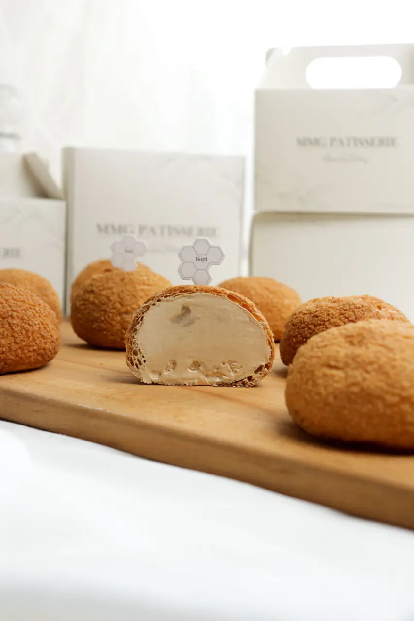 Malaysian Flavours Choux Box - Image 4