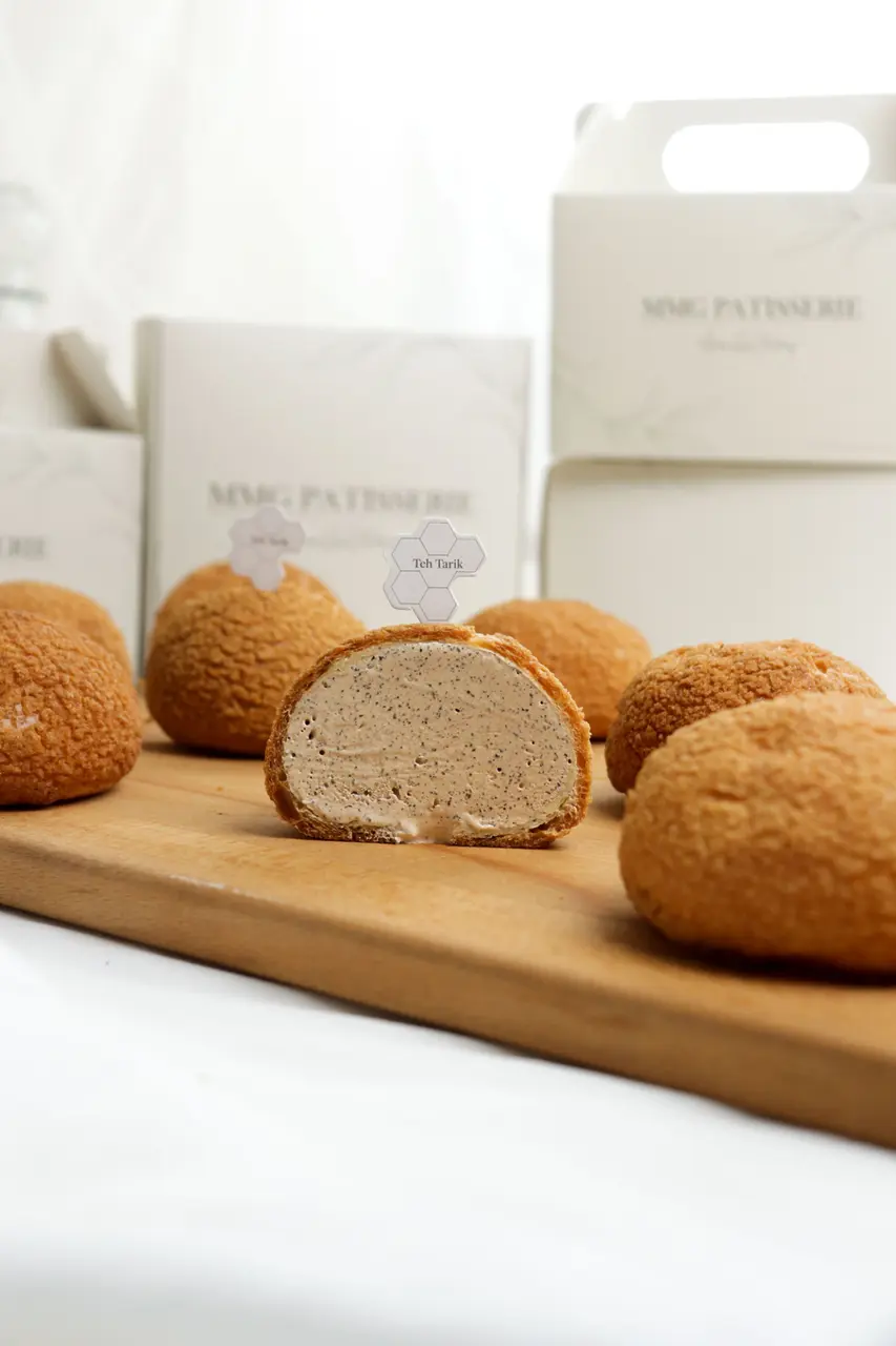 Malaysian Flavours Choux Box - Image 5