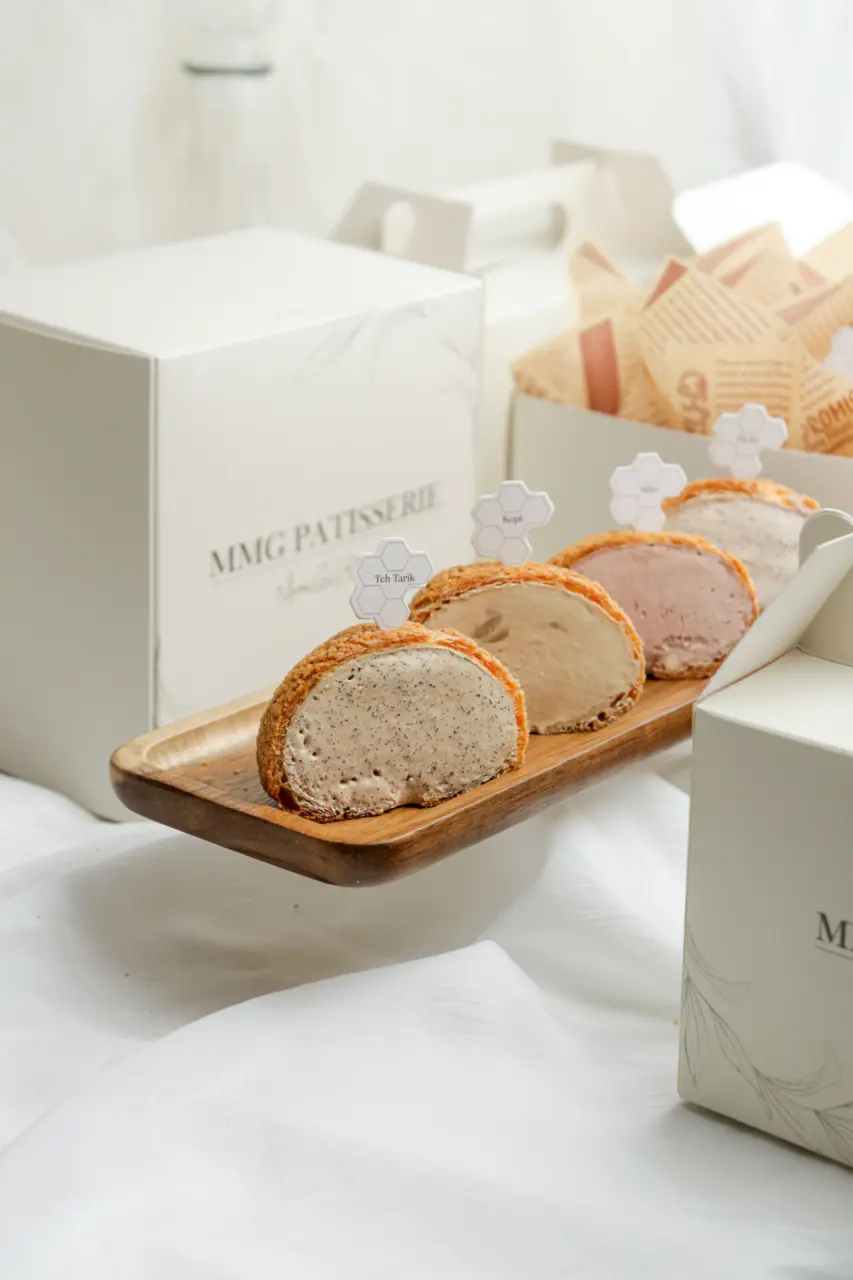 Malaysian Flavours Choux Box - Image 2